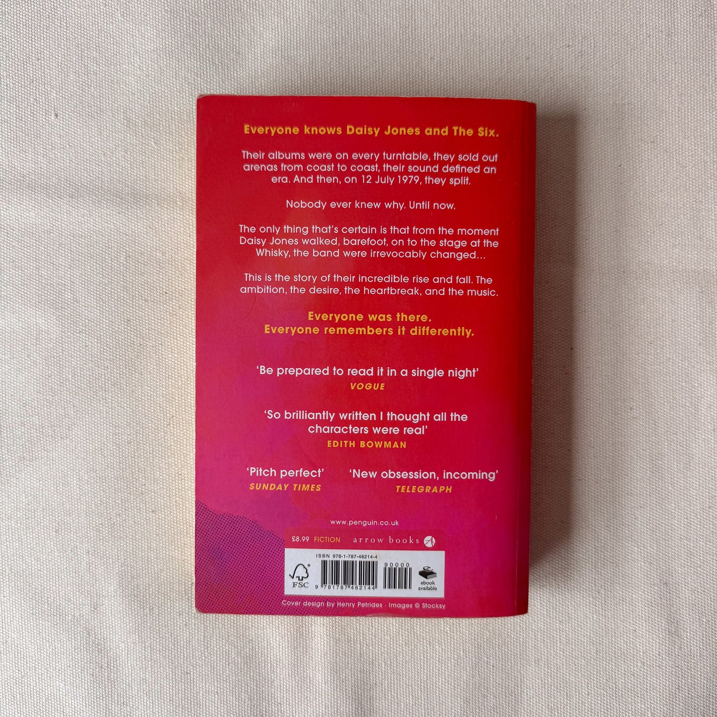 Daisy Jones and The Six - Taylor Jenkins Reid